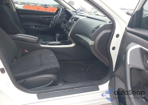 2015 Nissan Altima 2.5 S из США, поврежденный, VIN 1N4AL3AP8FN402987